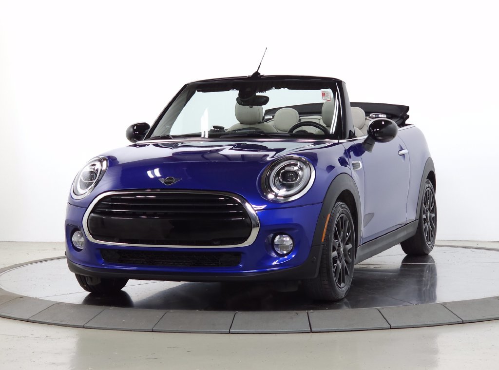 Used 2019 Blue Metallic MINI Iconic image 3