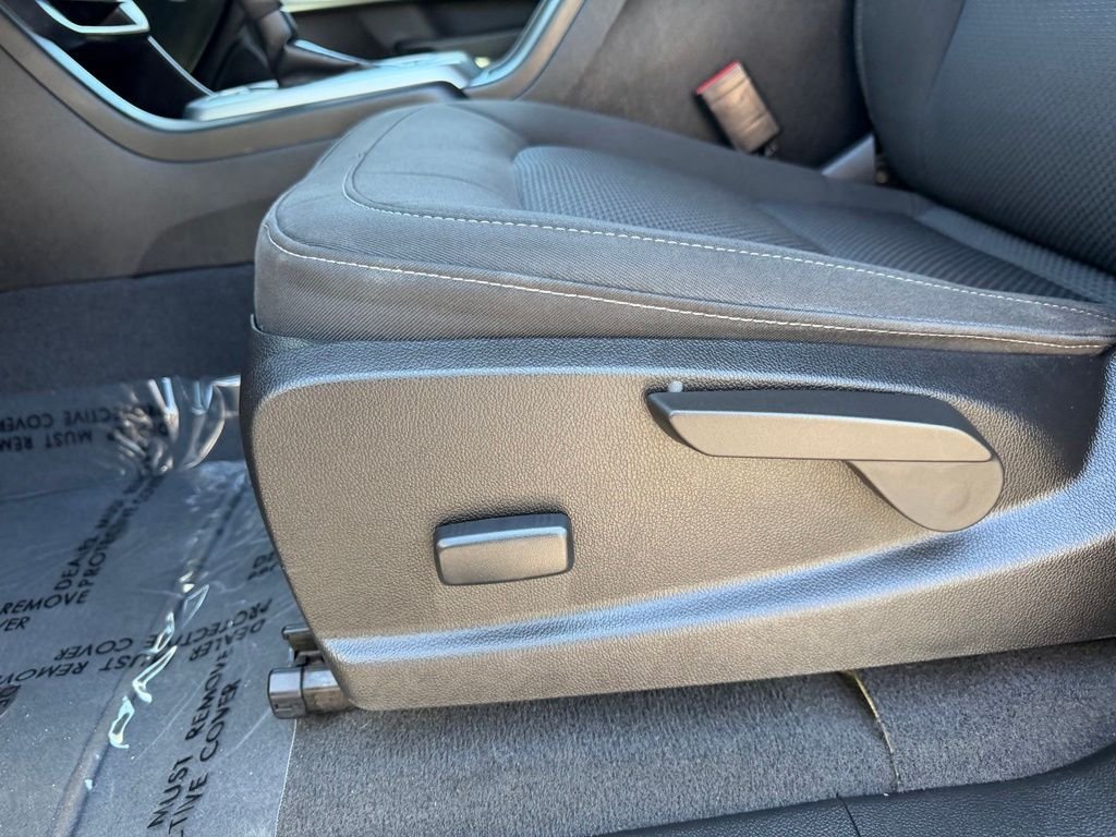2020 Chevrolet Colorado LT - Photo 15