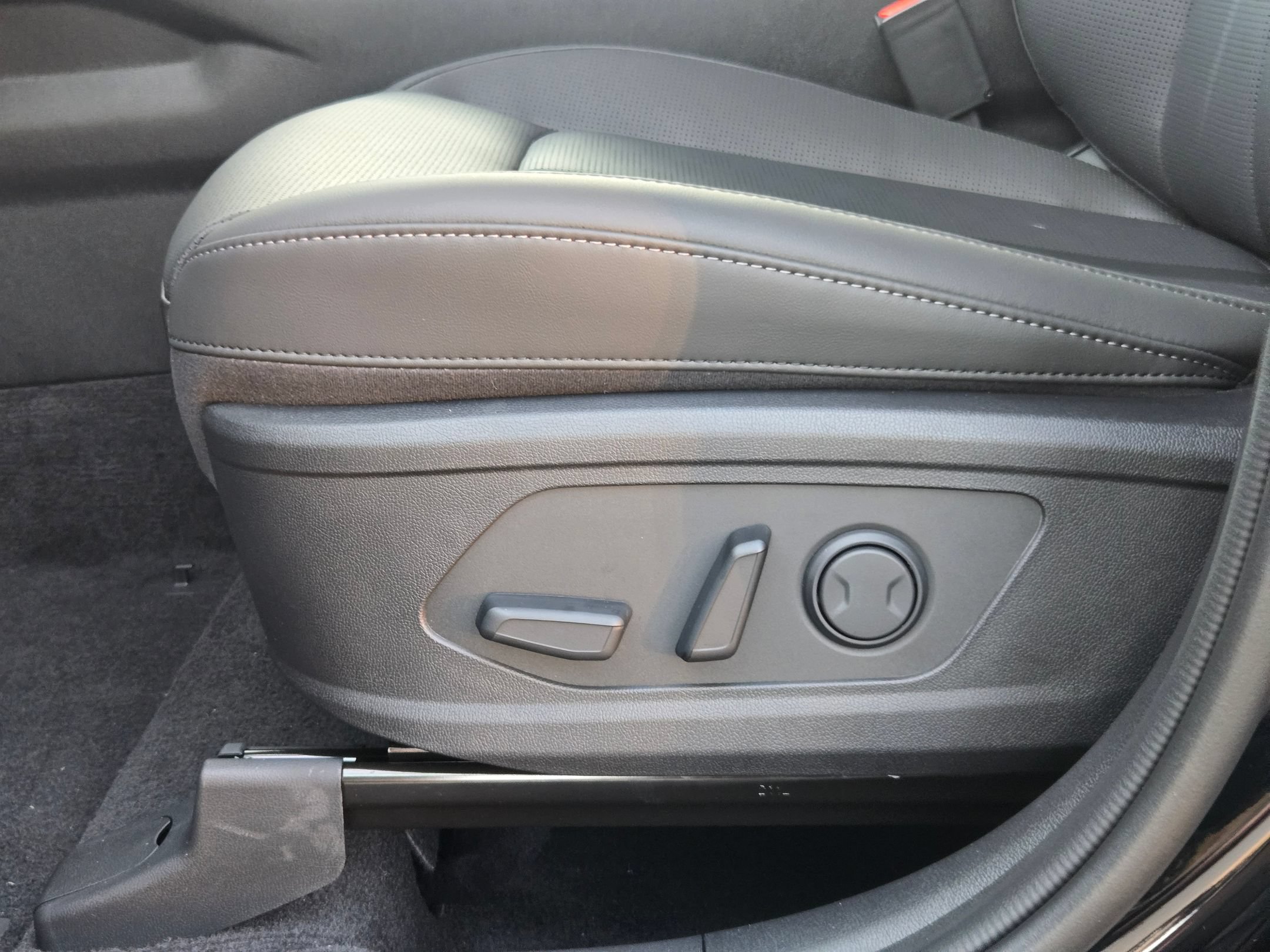 New 2026 Ebony Black Kia S image 18