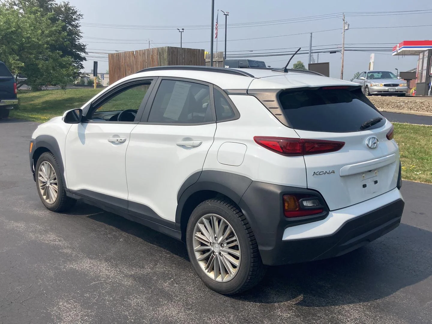 Used 2020 Chalk White Hyundai SEL image 5