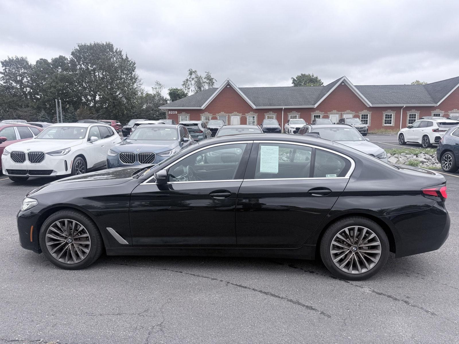 Used 2023 Black Sapphire Metallic BMW 530i xDrive image 4