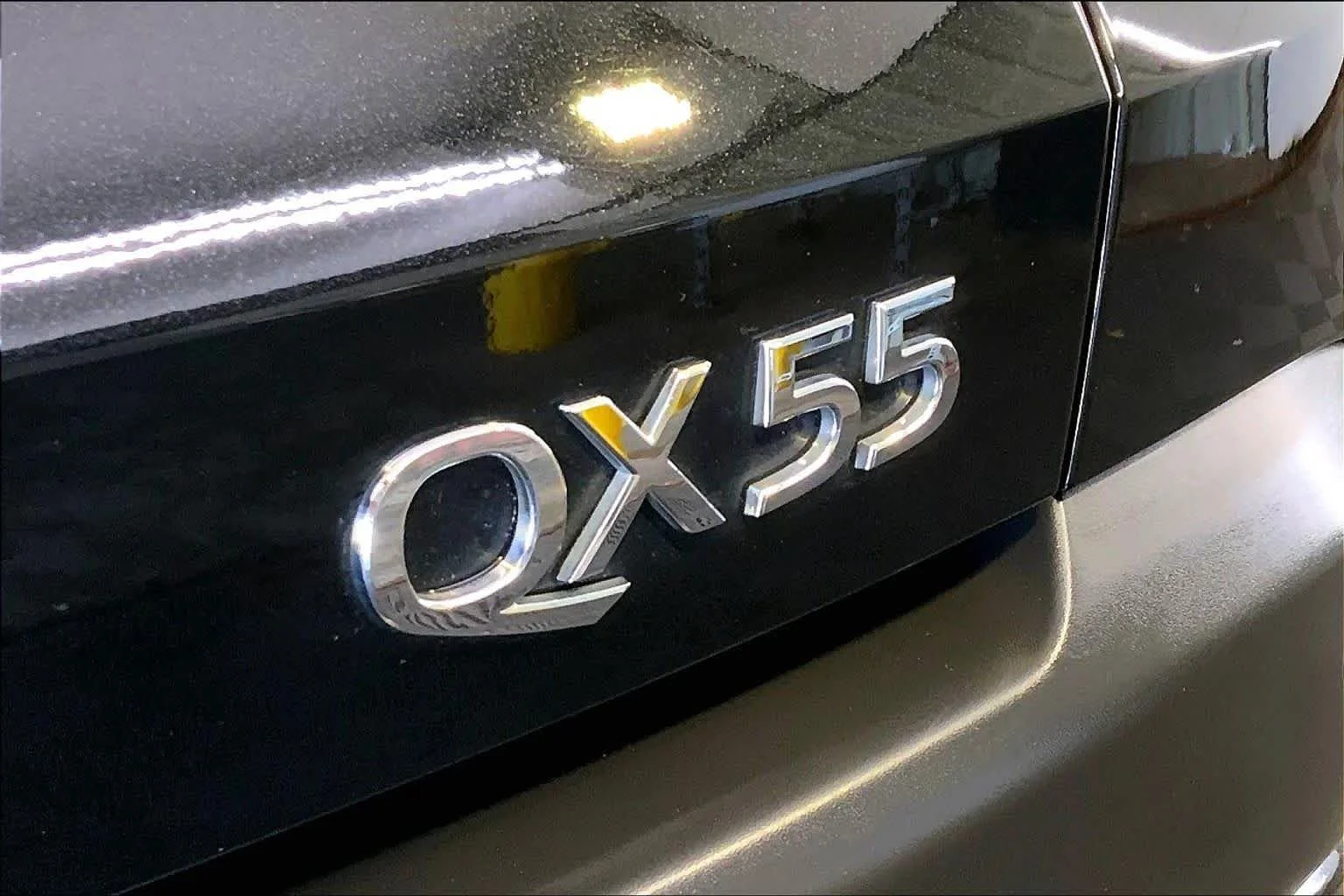 Used 2022 Mineral Black INFINITI LUXE image 10