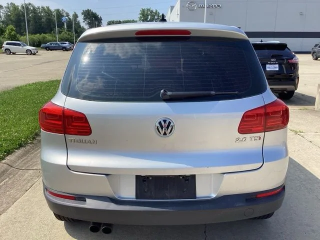 Used 2014 Silver Volkswagen S image 12