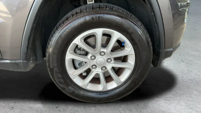 Used 2021 Gray Jeep Laredo E image 26