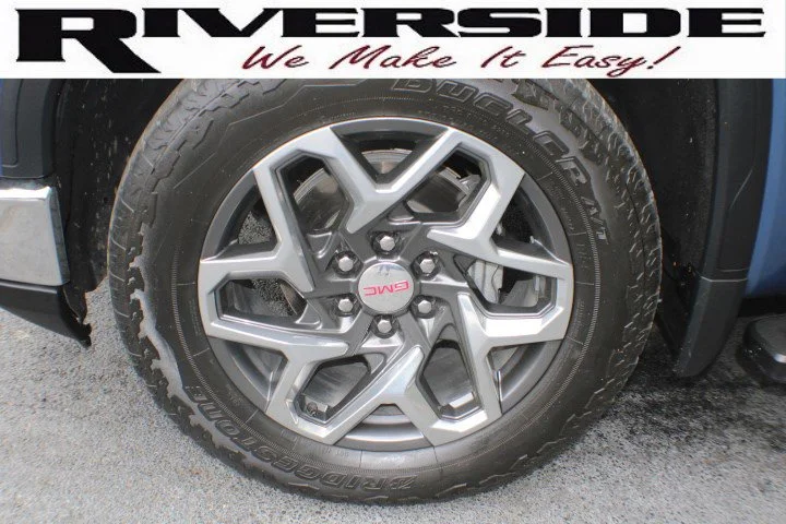 Certified Used 2024 Downpour Metallic GMC SLT image 5