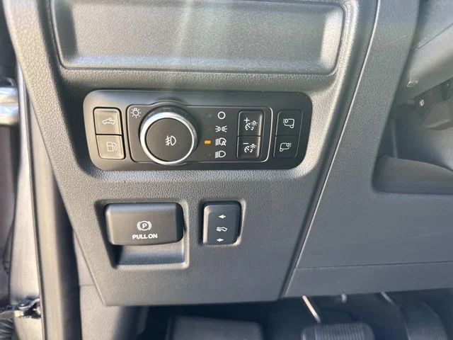 Certified Used 2025 Gray Ford Lariat image 28
