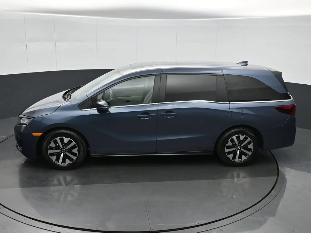 Used 2025 Black Honda EX-L image 19