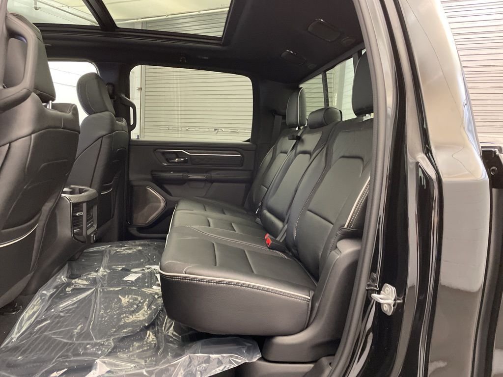 New 2026 Diamond Black Crystal Pearl-Coat Exterior Paint RAM Limited image 28
