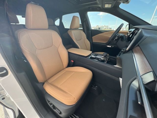 Used 2024 White Lexus 350 Premium Plus image 25