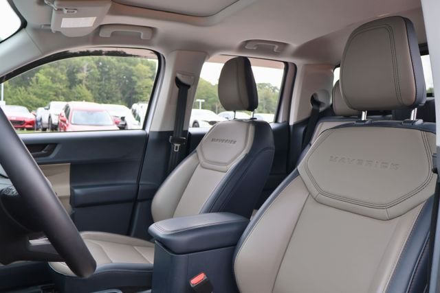 Used 2025 White Ford Lariat image 7