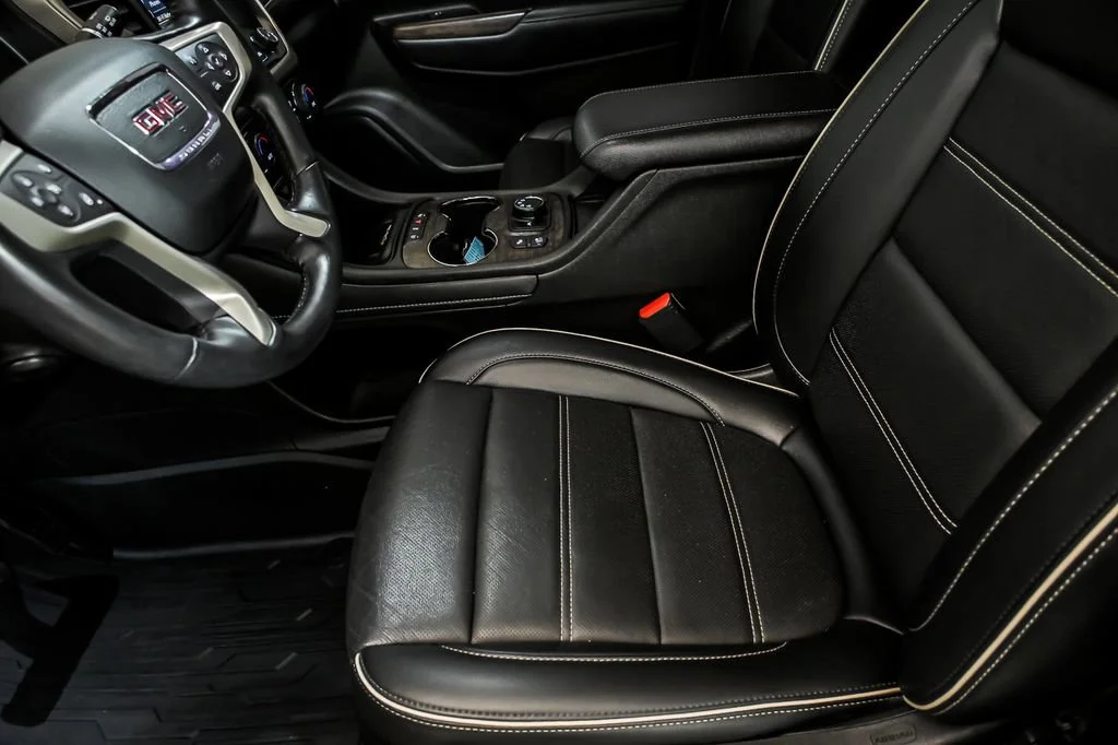 Used 2022 Ebony Twilight Metallic GMC Denali image 14