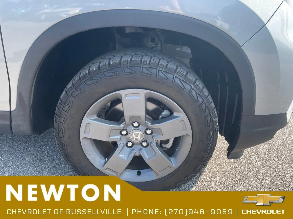 Used 2025 Silver Honda TrailSport image 16