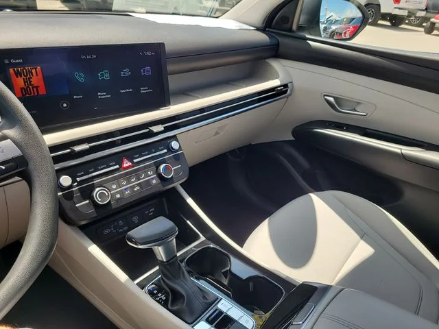 Used 2025 Silver Hyundai SE image 20