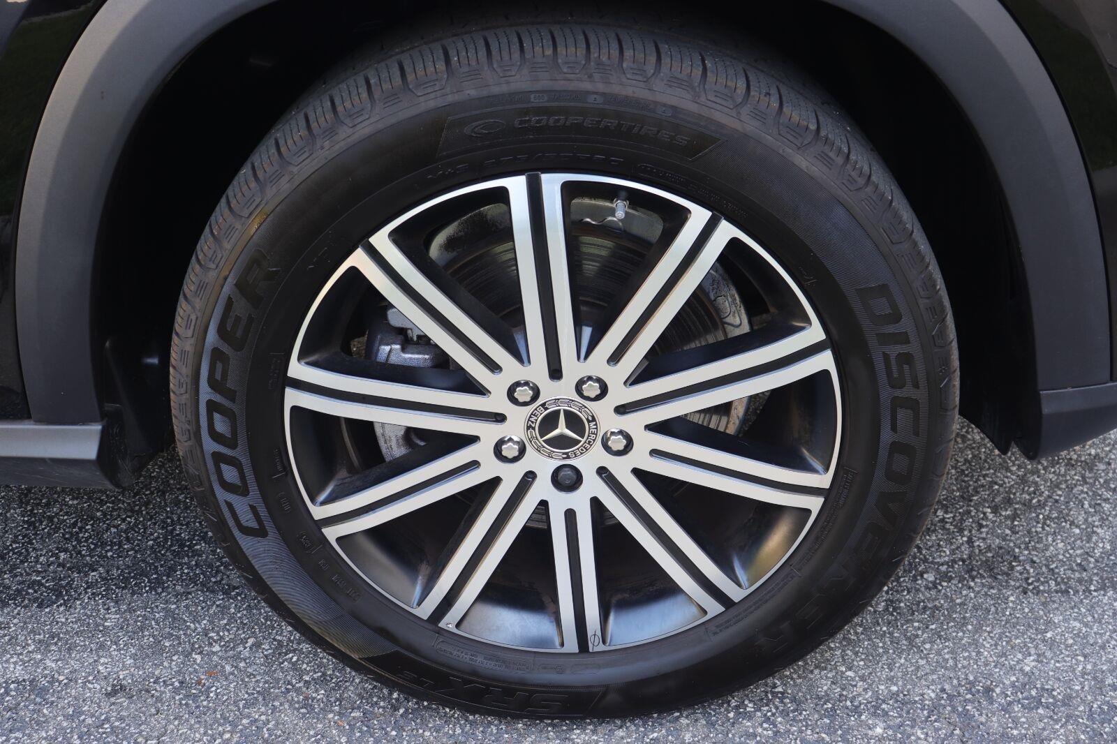 Used 2025 BLACK Mercedes-Benz GLE 350 image 42
