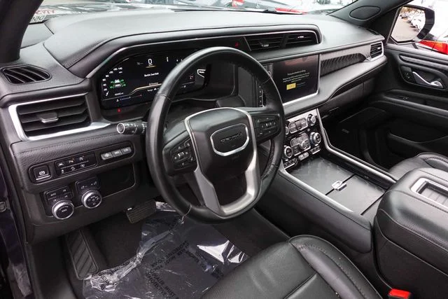 Used 2024 Titanium GMC Denali image 14