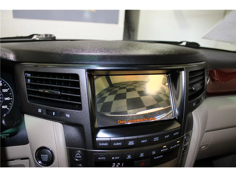2011 Lexus LX 570 - Photo 39