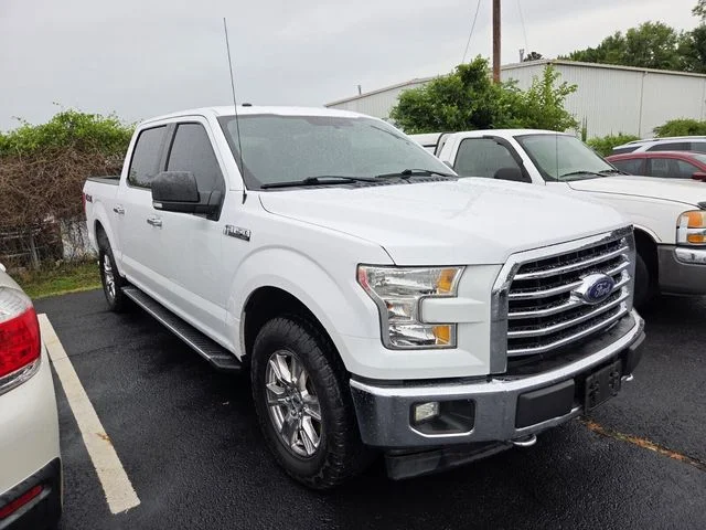 Used 2017 White Ford XLT image 3