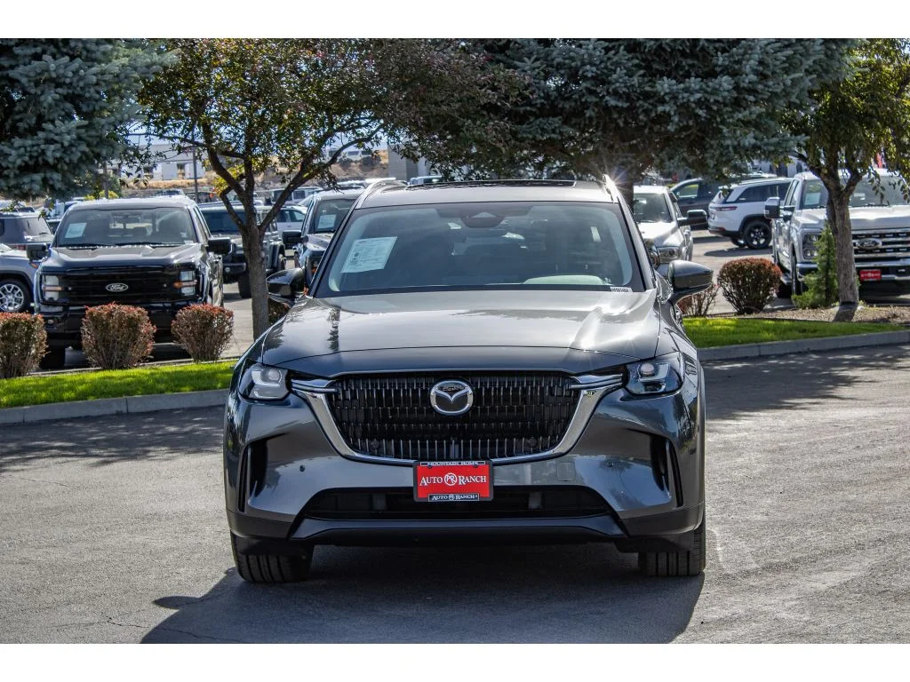 Used 2026 Machine Gray Metallic Mazda Preferred image 3