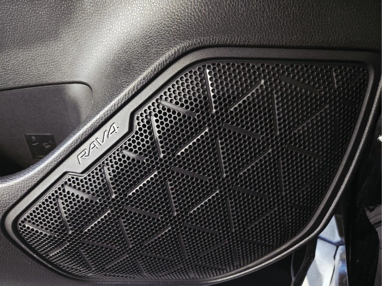 Used 2022 Midnight Black Metallic Toyota Hybrid XLE image 14