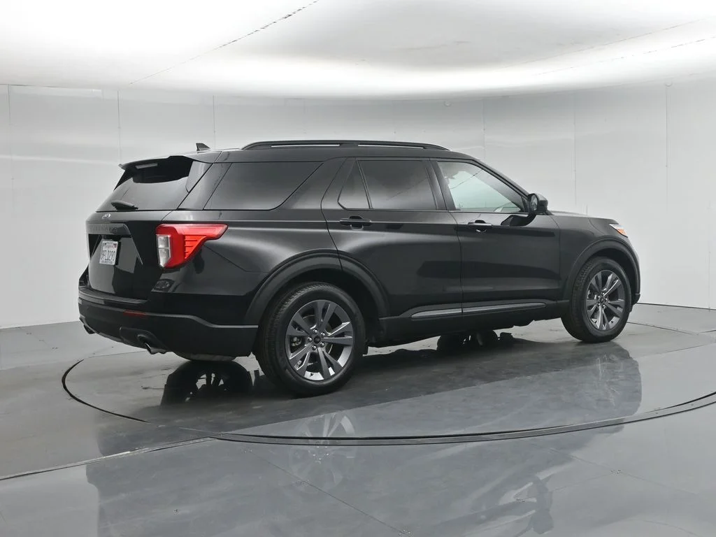Certified Used 2022 Black Ford XLT image 30