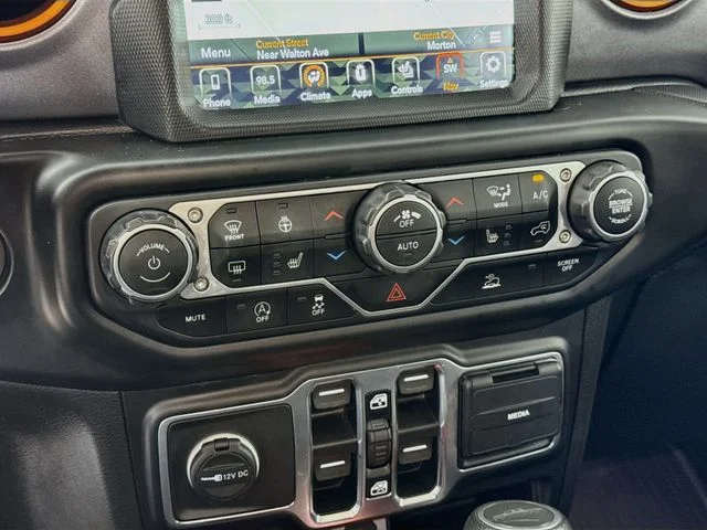 Used 2021 White Jeep Mojave image 16