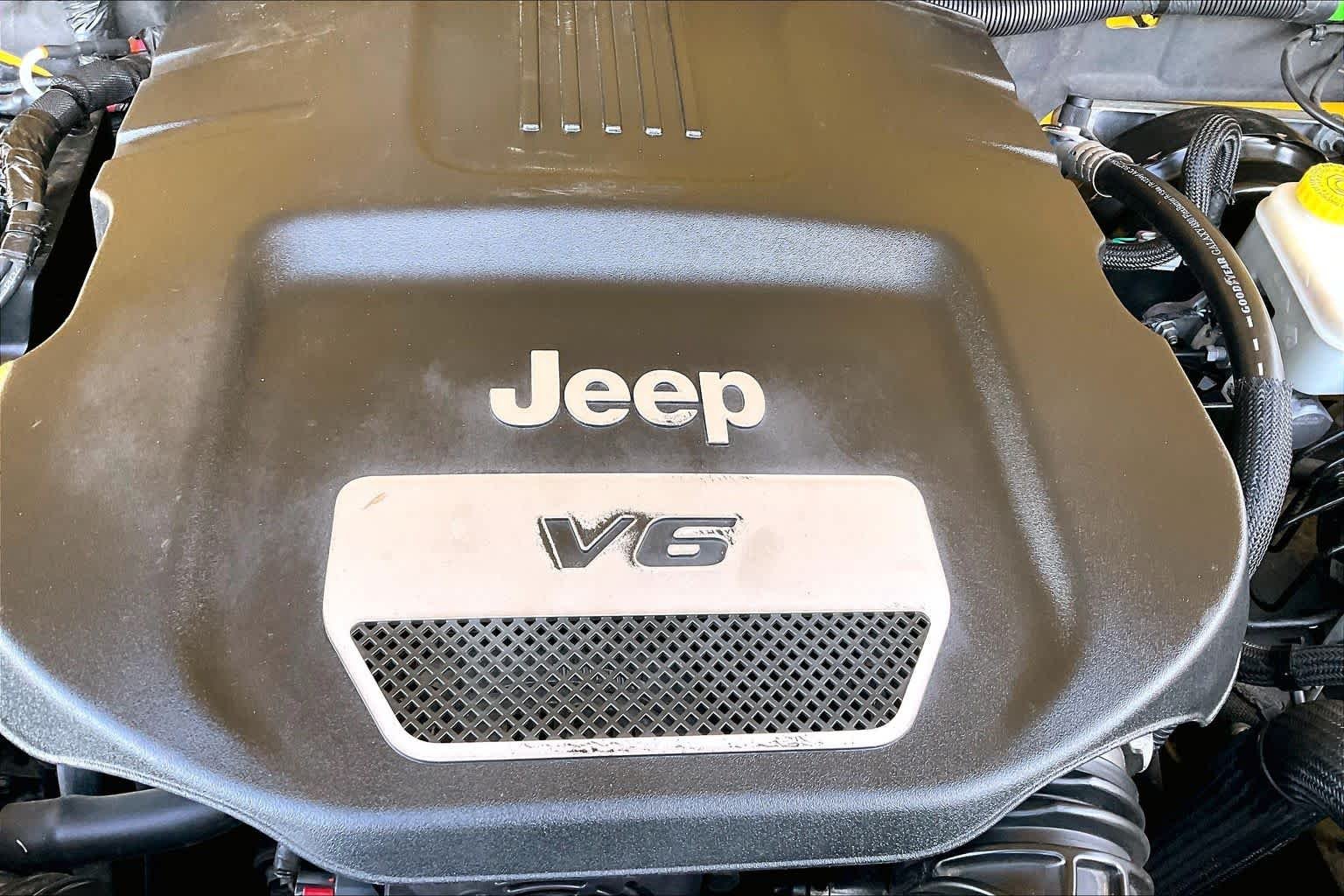 Used 2015 Baja Yellow Clearcoat Jeep Sport image 29
