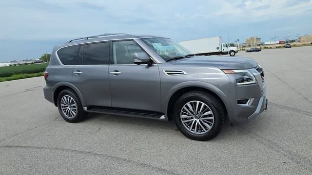 Used 2023 Gun Metallic Nissan SL image 9
