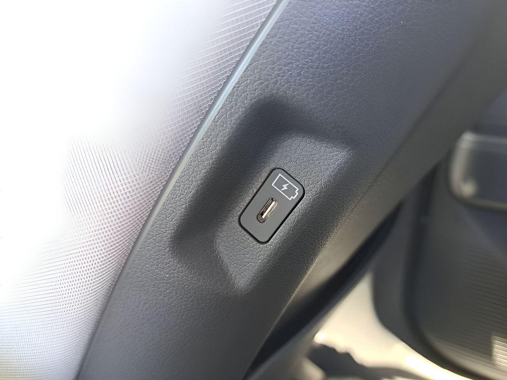 2026 Hyundai Santa Fe SE - Photo 10