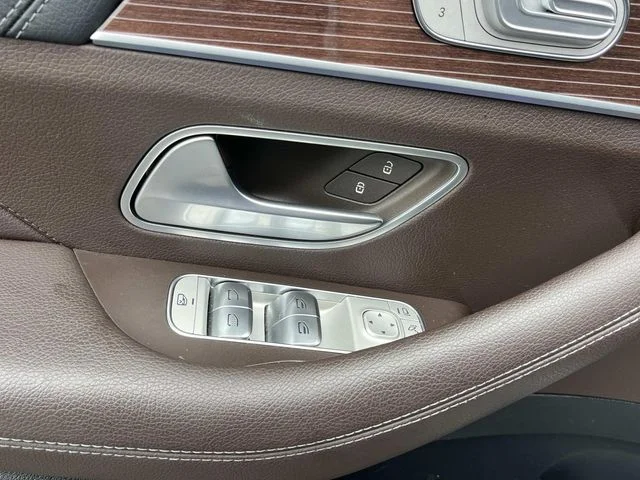 Used 2022  Mercedes-Benz GLS 450 image 29