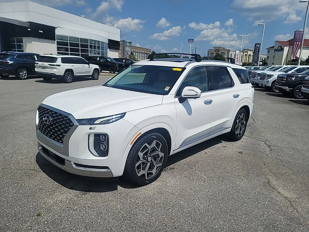 Used 2022 White Hyundai Calligraphy image 3