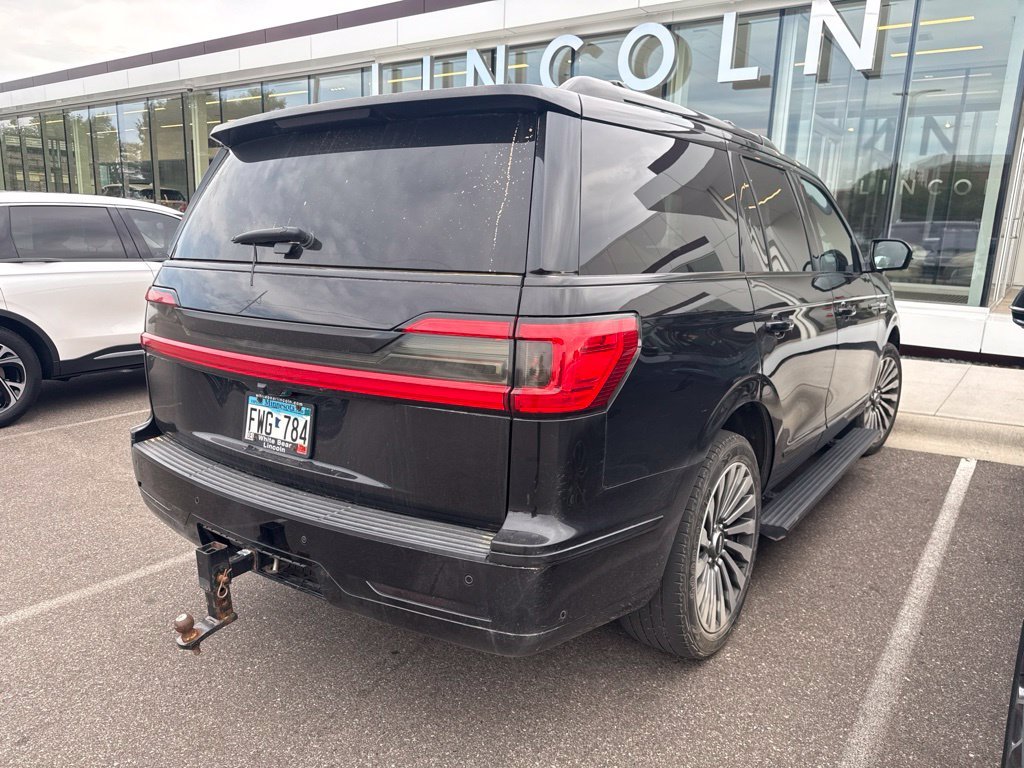 Used 2019 Black Lincoln Reserve image 2