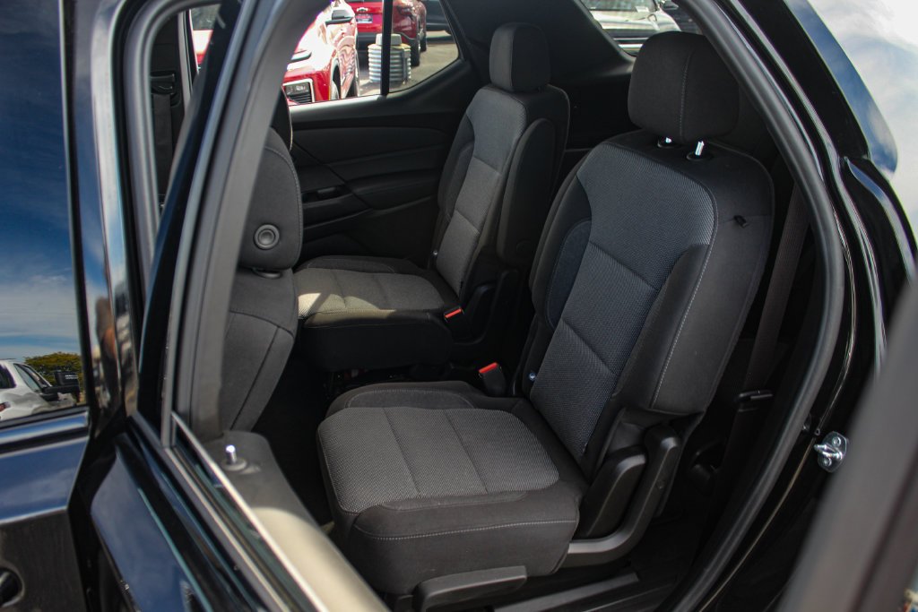 Used 2023 MOSAIC BLACK METALLIC Chevrolet LT Cloth image 14