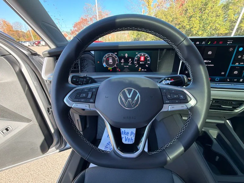 New 2027 Silver Volkswagen SE image 23