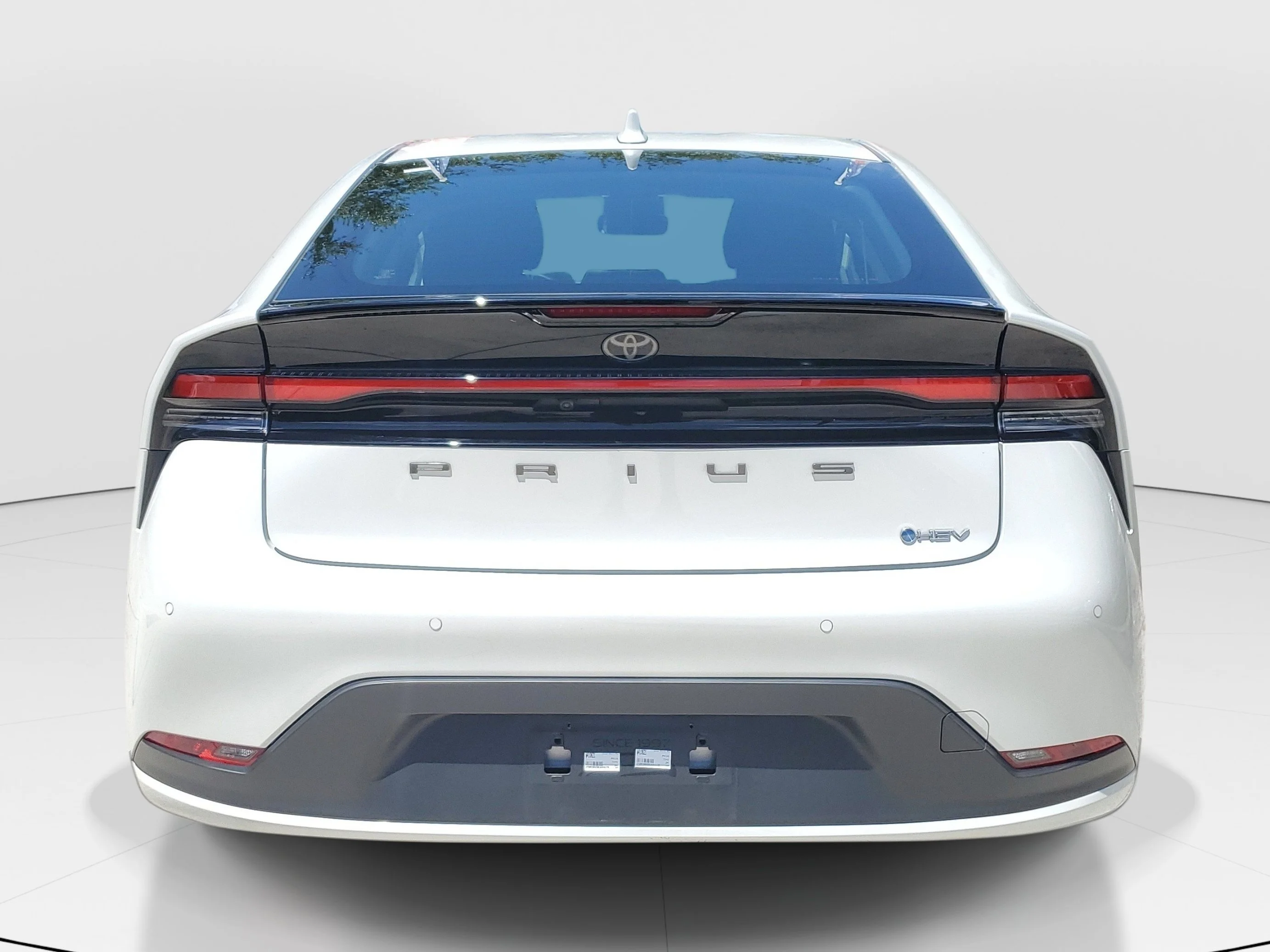 Certified Used 2024 Pearl Toyota LE image 5
