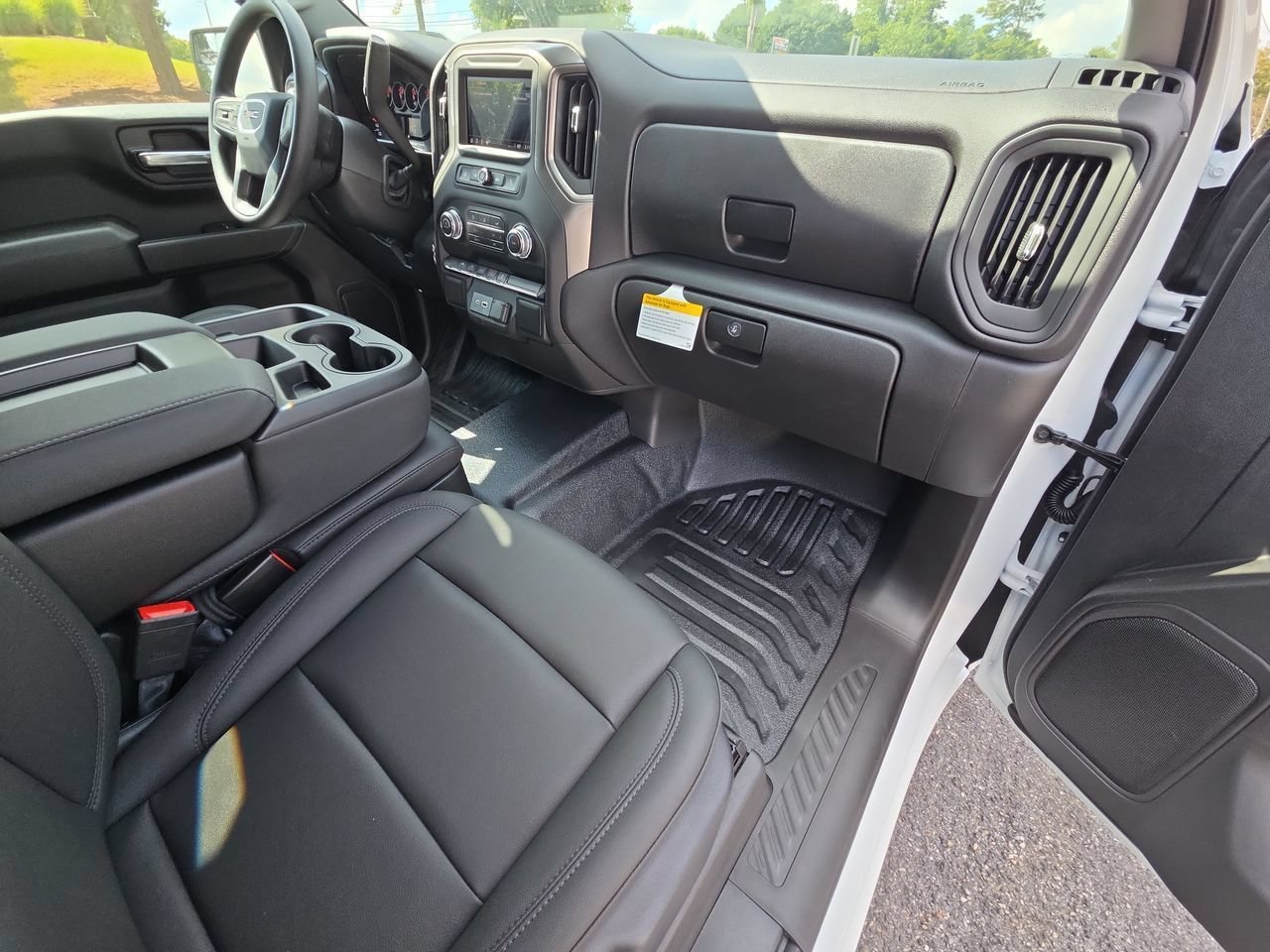 New 2026 Summit White GMC Pro image 30