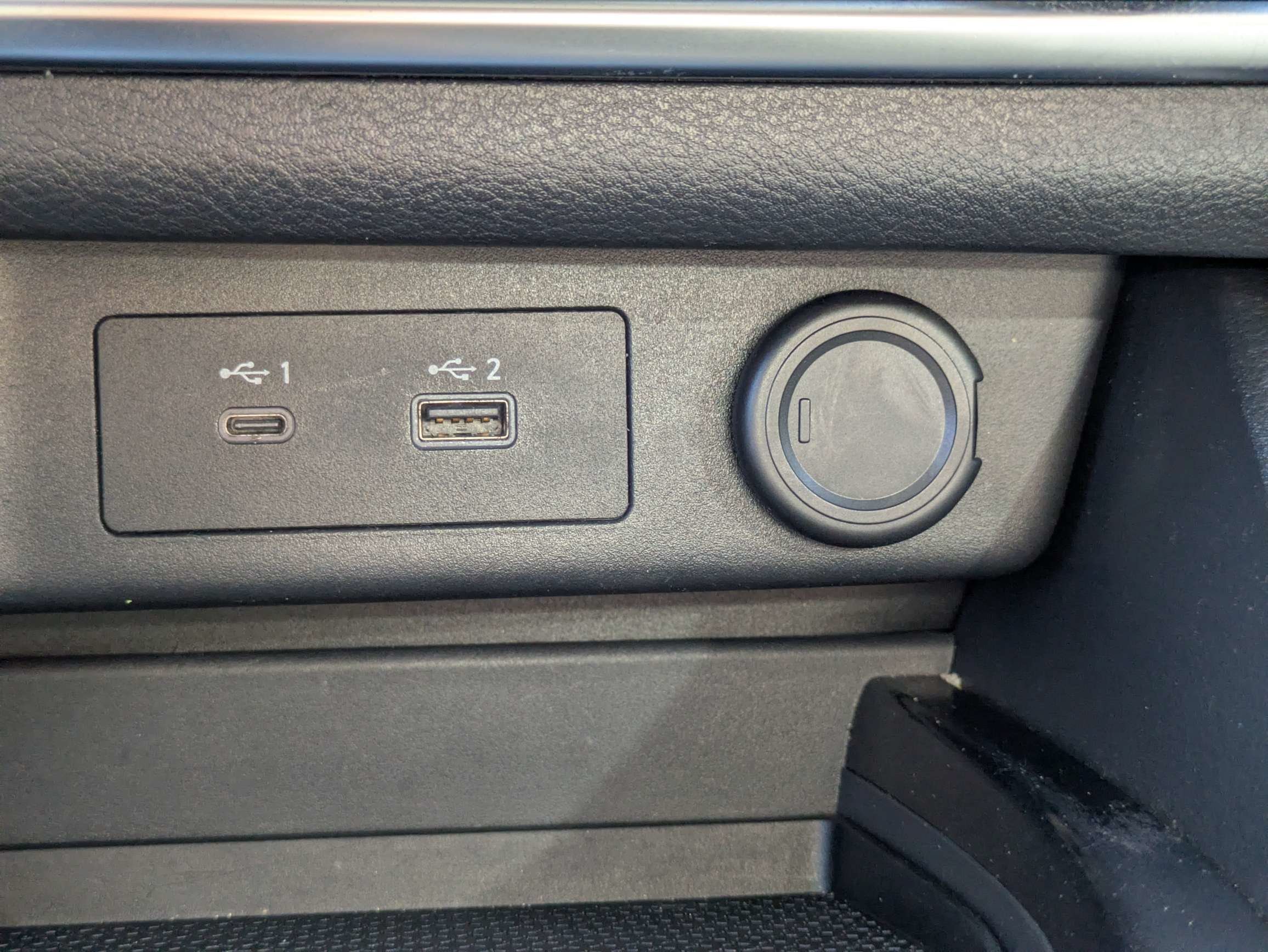 Used 2021 Red Nissan SV image 20
