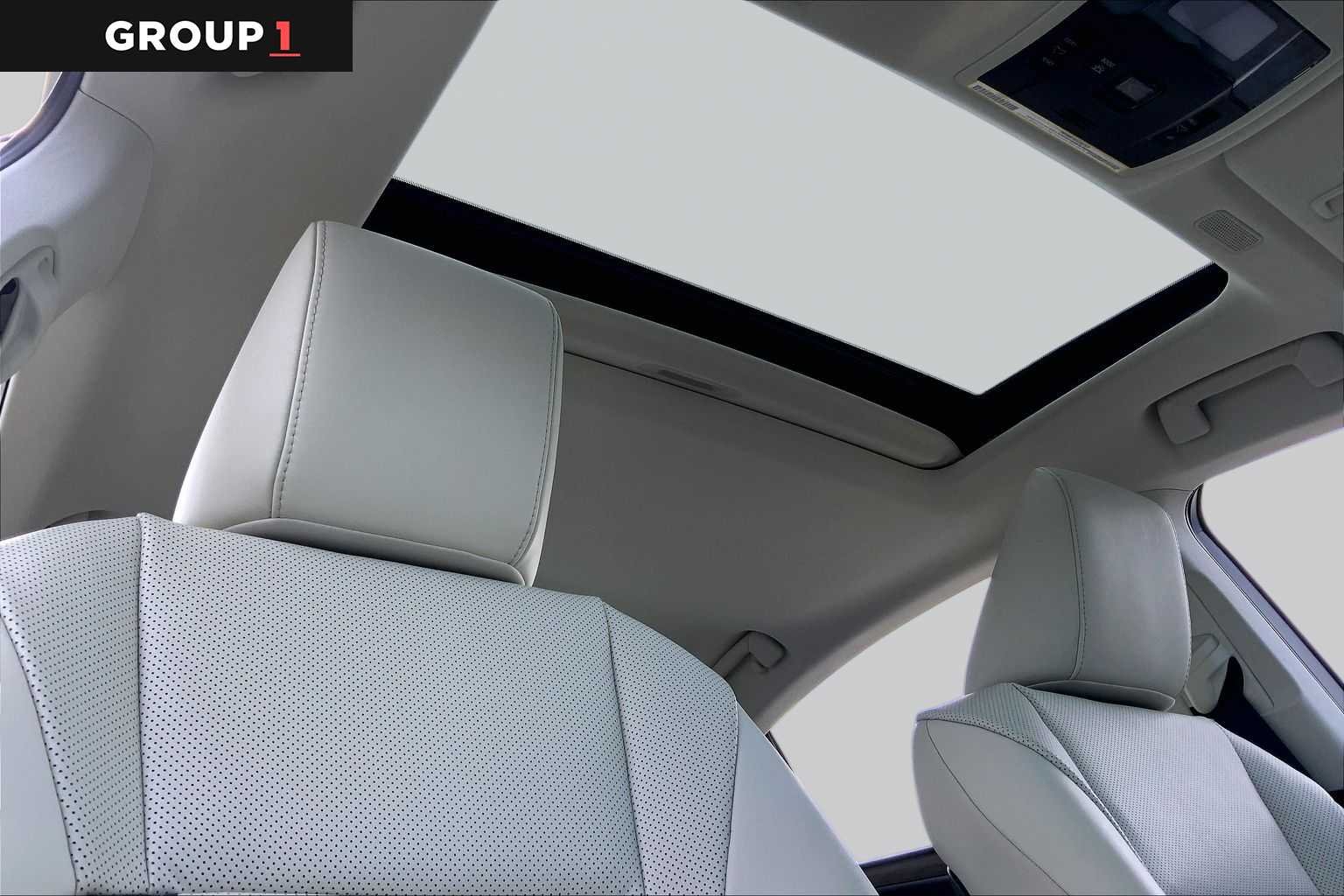 Certified Used 2024 MOONBEAM BEIGE MET. Lexus  image 14