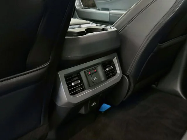New 2027 Agate Black Metallic Ford F-250® Lariat® image 26