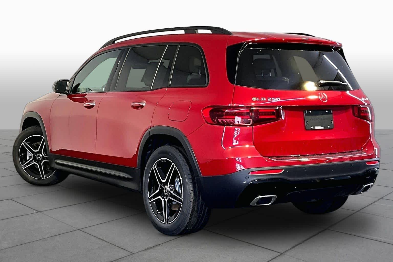 New 2026 MANUFAKTUR Patagonia Red Metallic Mercedes-Benz GLB 250 image 3