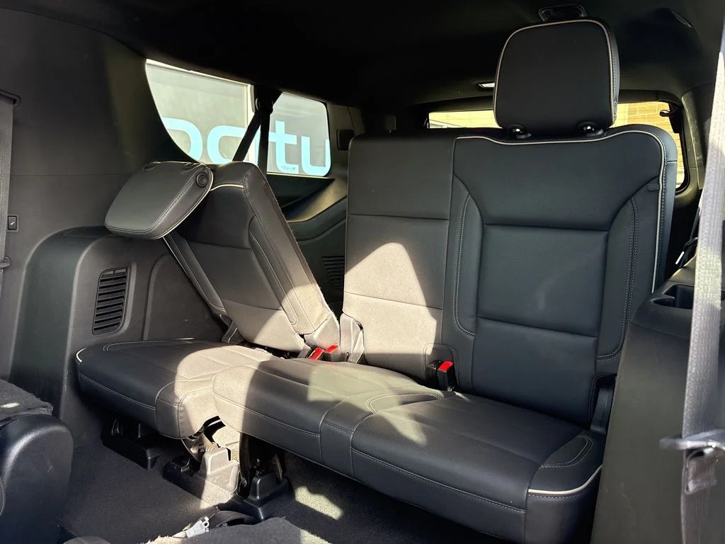 Used 2023 White Chevrolet Premier image 17
