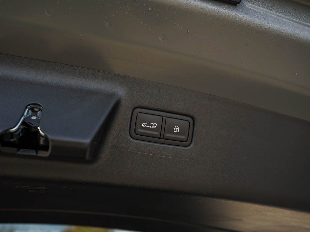 New 2026 Rockwood Green Hyundai SEL AWD image 9
