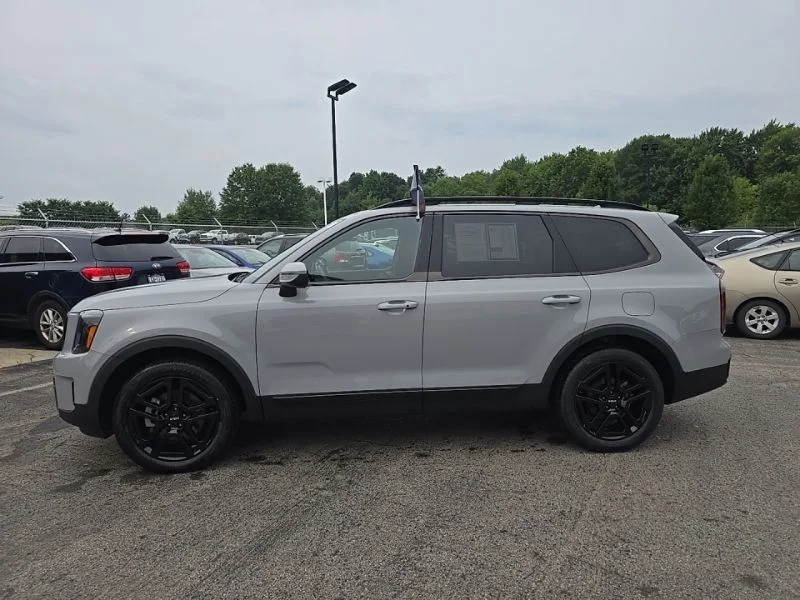 Used 2024 Gray Kia EX X-Line image 4