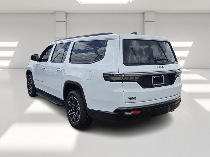 New 2026 Bright White Clear-Coat Exterior Paint Jeep 4X4 image 3