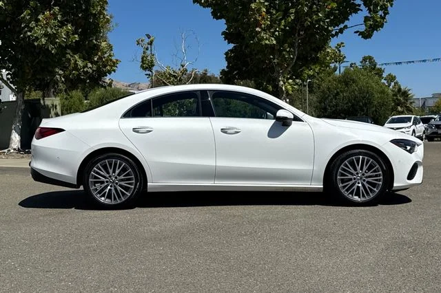 Used 2025  Mercedes-Benz CLA 250 image 3