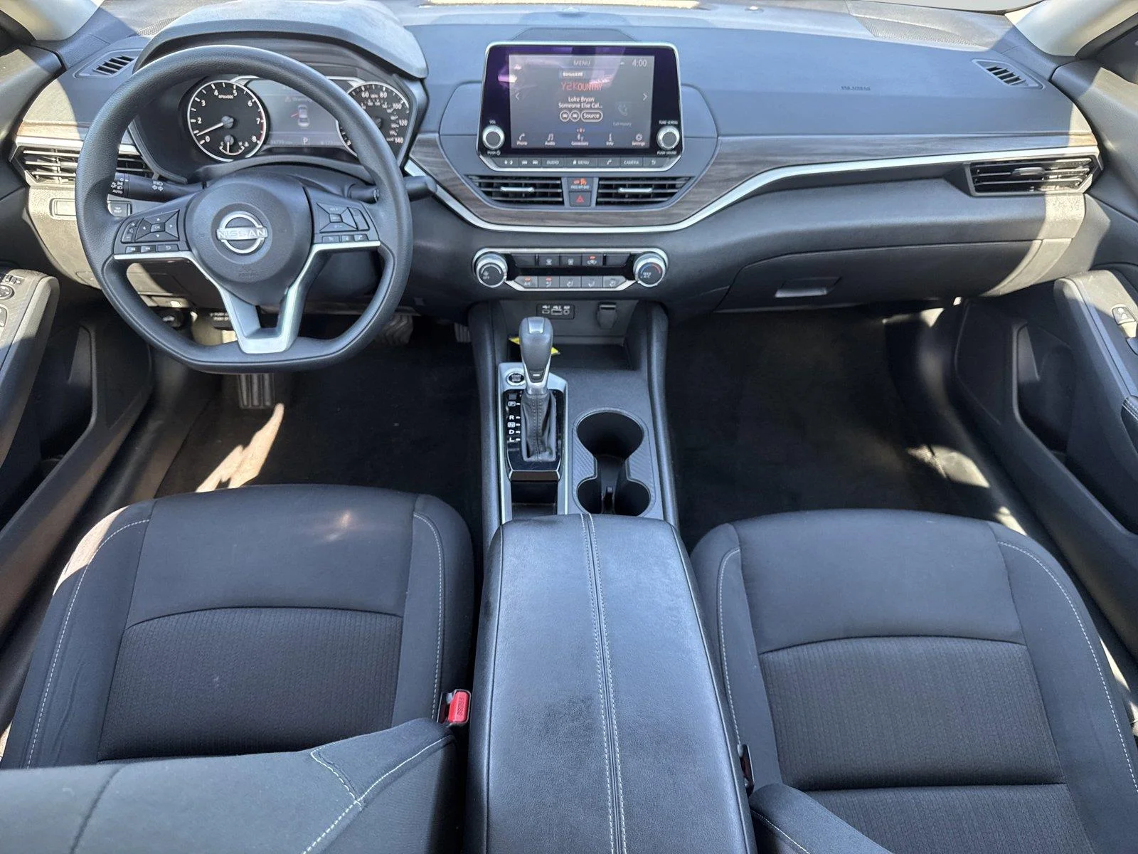 Used 2025 Super Black Nissan SV image 12