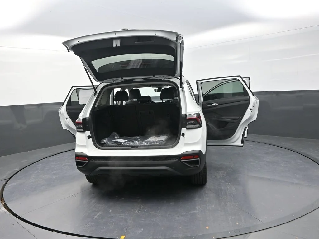 2026 Volkswagen Taos SE Black - Photo 34