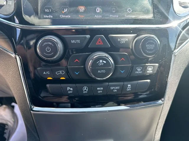Used 2020 Blue Jeep Limited image 39