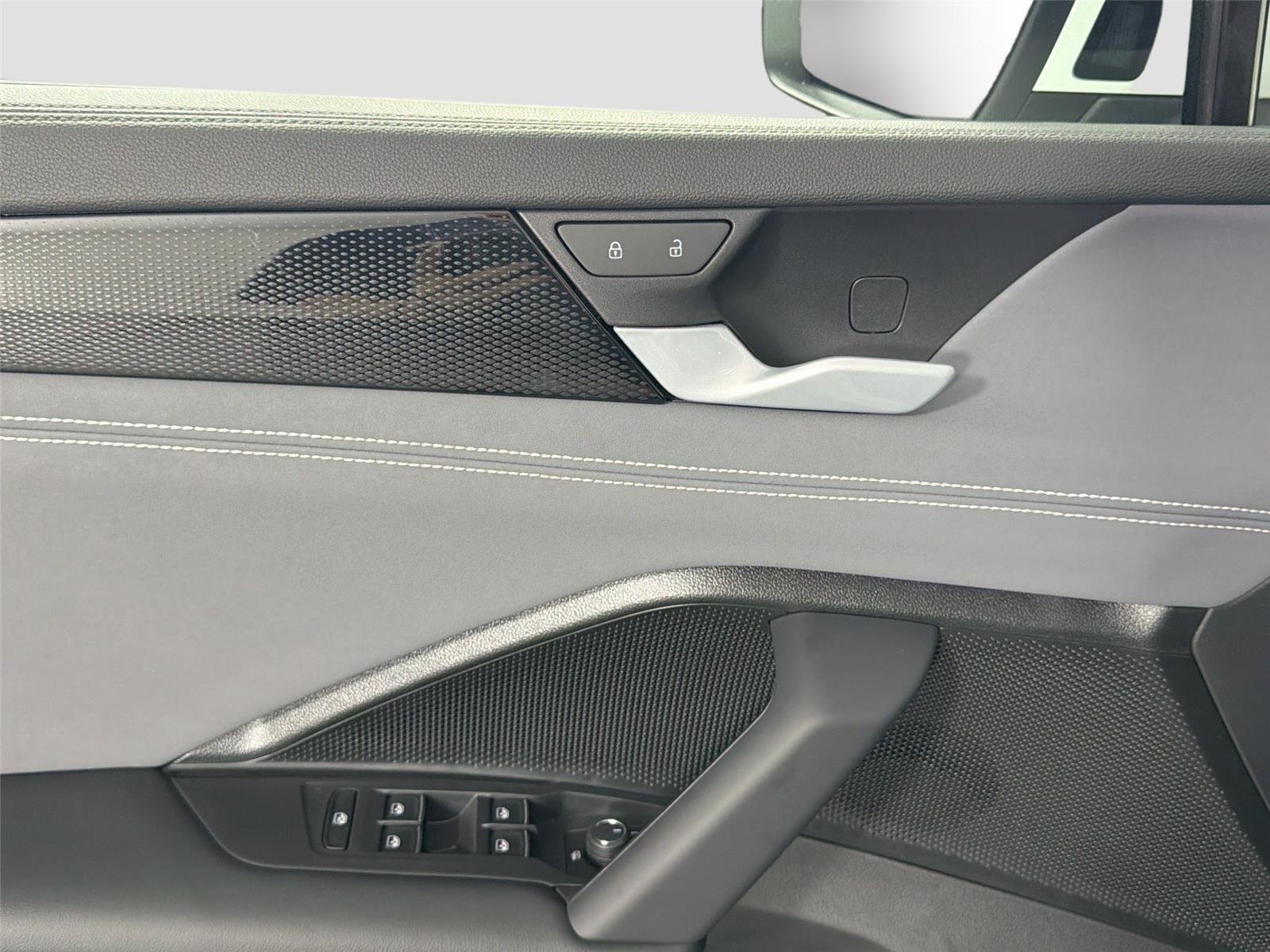 New 2026 Pure White Volkswagen SE image 16