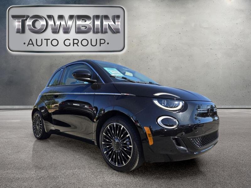 Used 2024 Tuxedo Black FIAT MUSIC FWD image 2