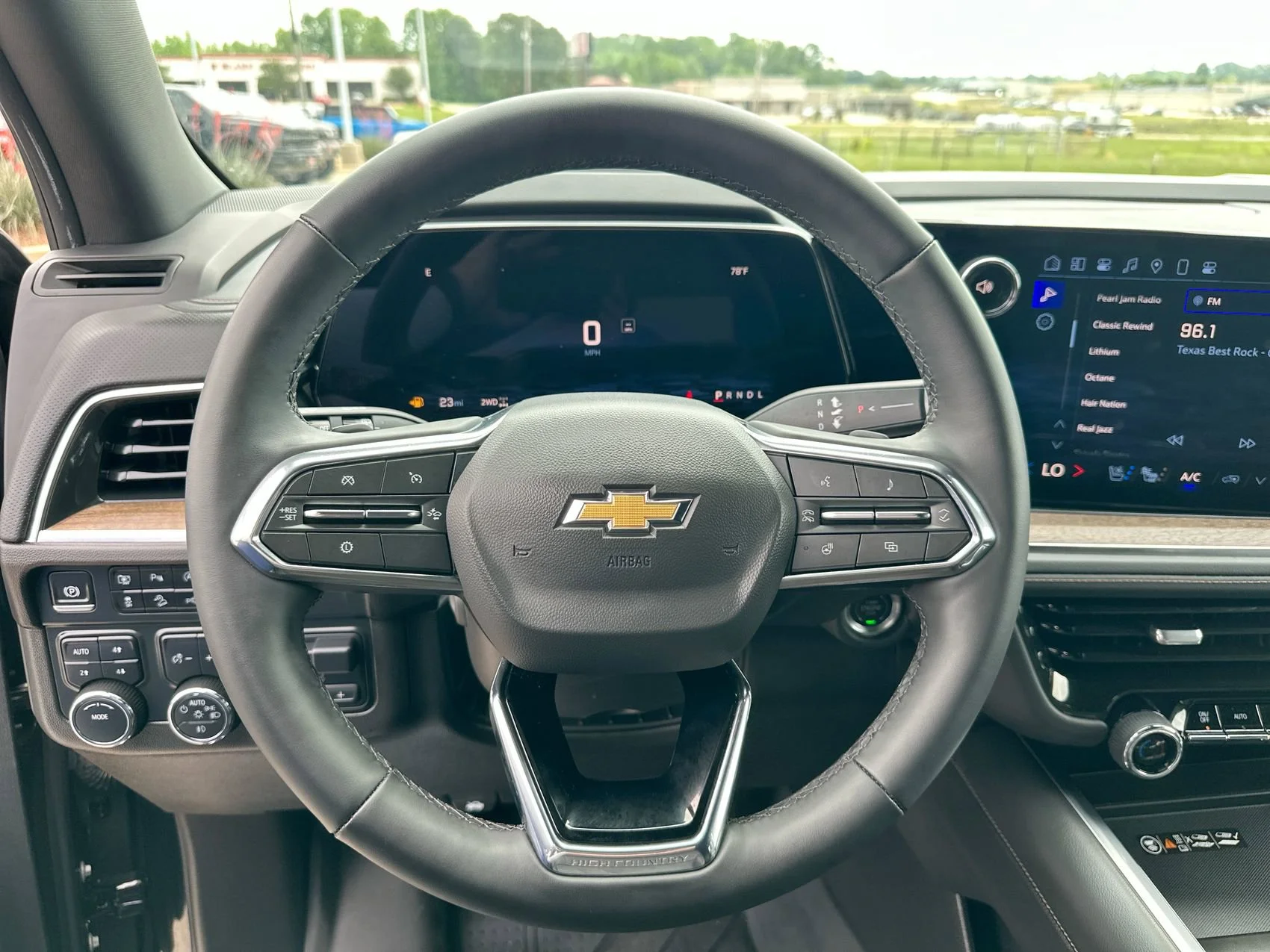 Used 2025 Black Chevrolet High Country image 14